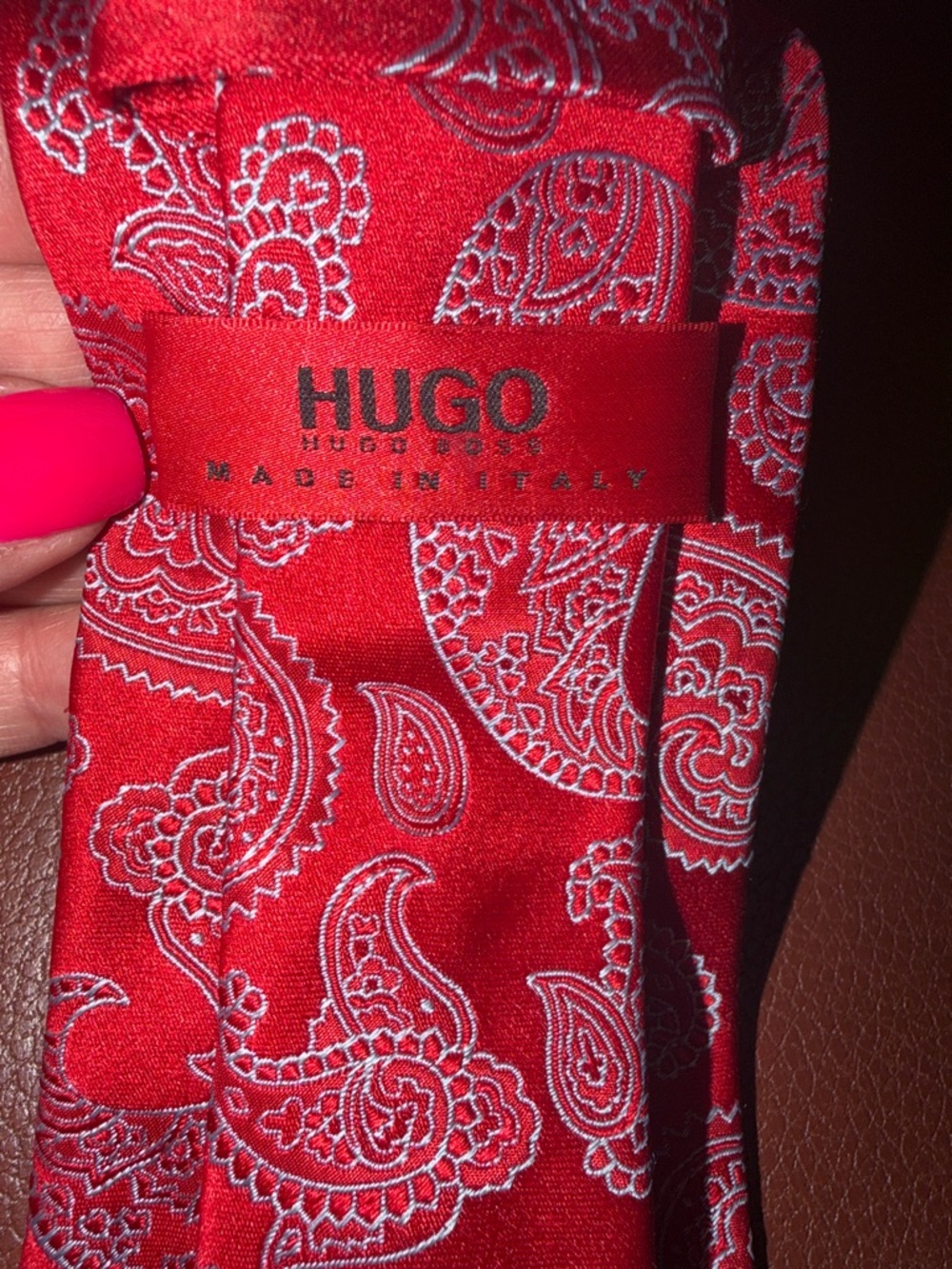 Hugo Boss Made in Italy Red Paisley Tie, 100% Silk, EUC